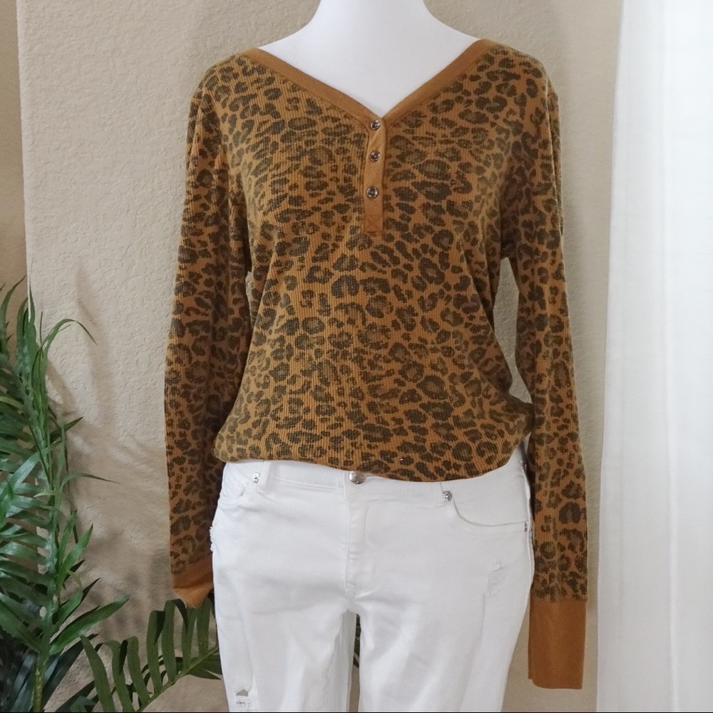 Leopard Thermal Henley